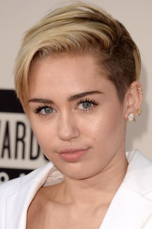 Miley-Cyrus-American-Music-Awards-2013.jpg
